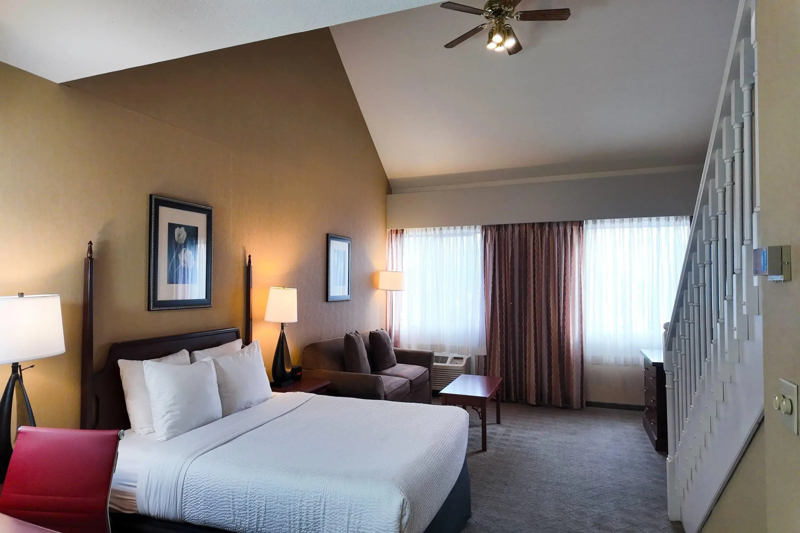 Ramada Hotel & Conference Center by Wyndham Kelowna