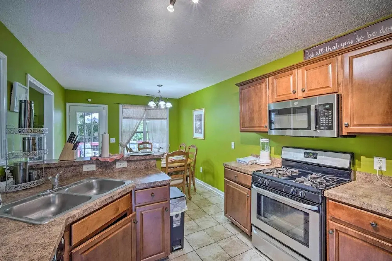 Spacious Acworth Home w/ Deck ~ 1 Mi to Lake