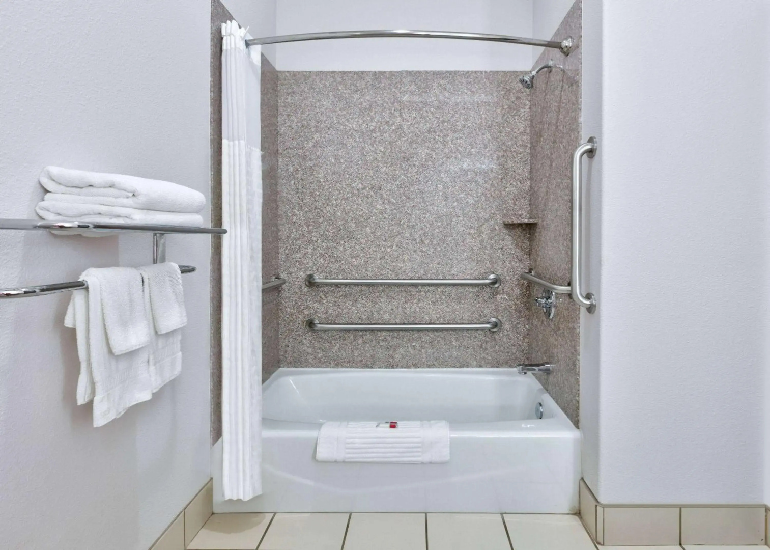 Baymont Inn & Suites by Wyndham Glen Rose