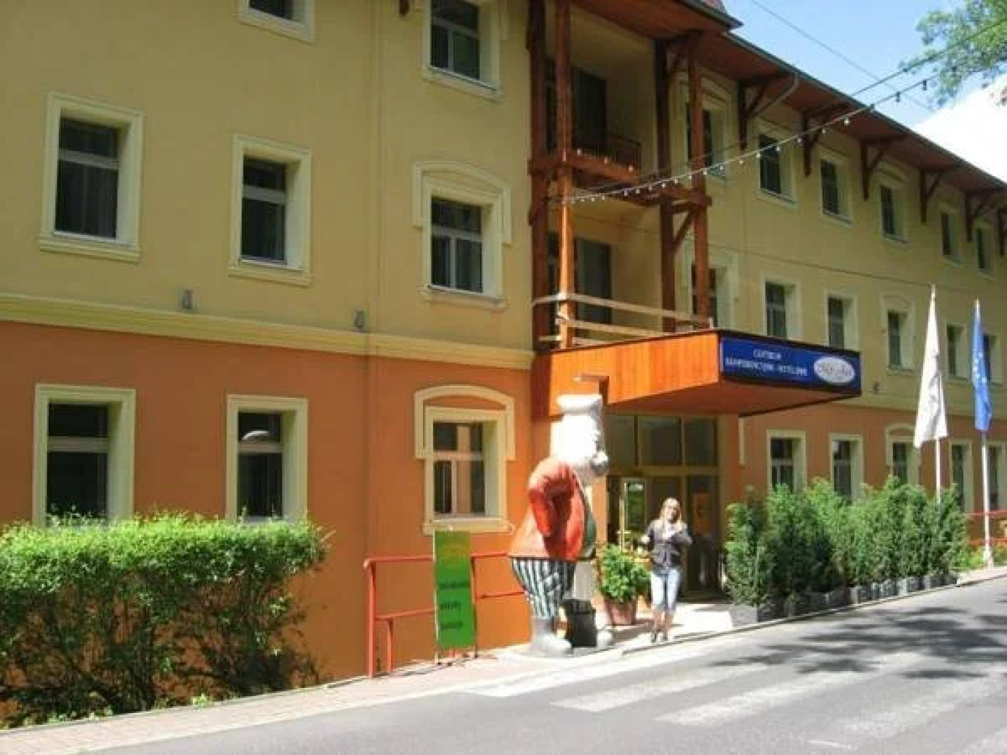 Hotel Mir-Jan