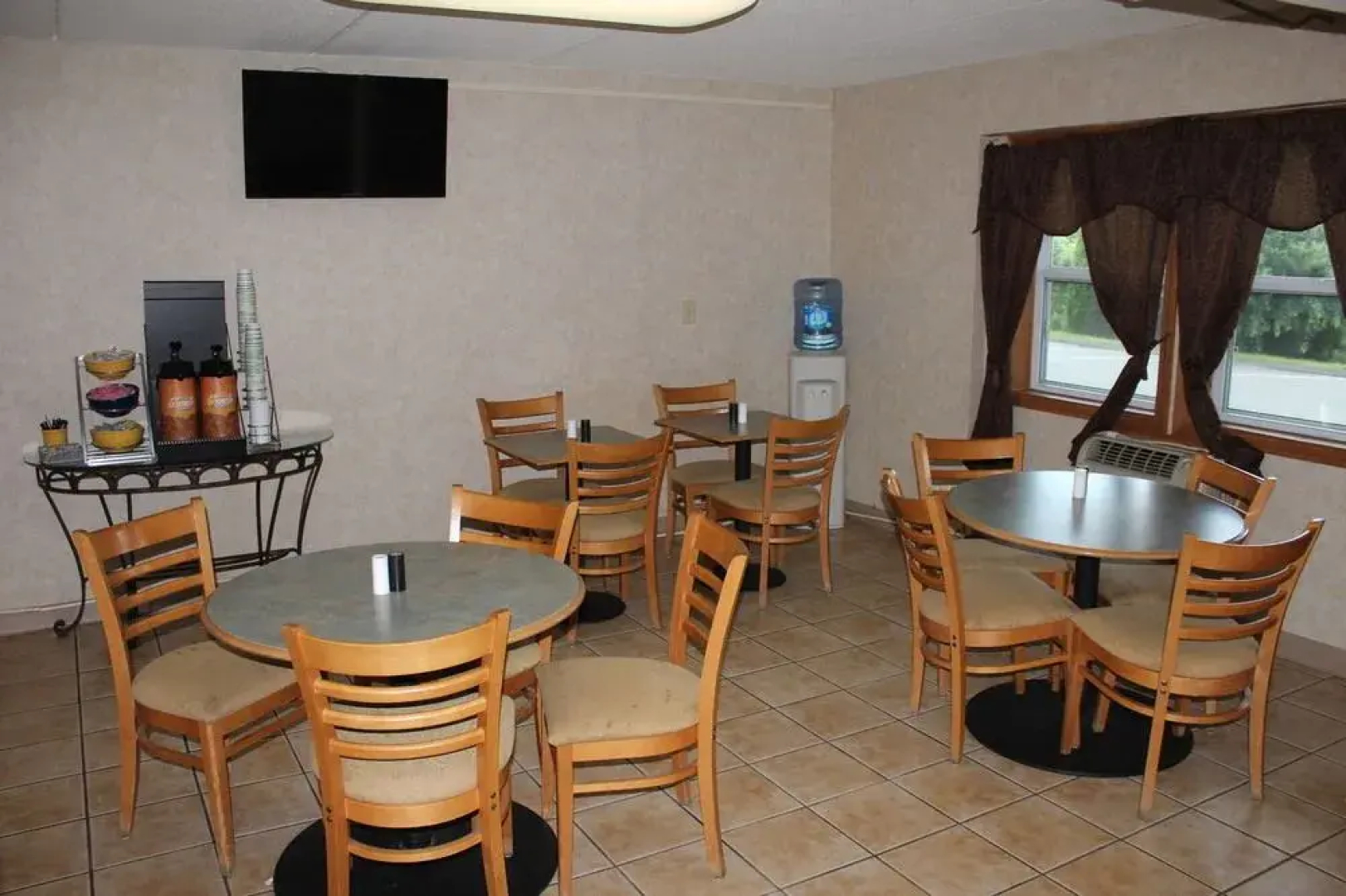 Days Inn - Lenox MA