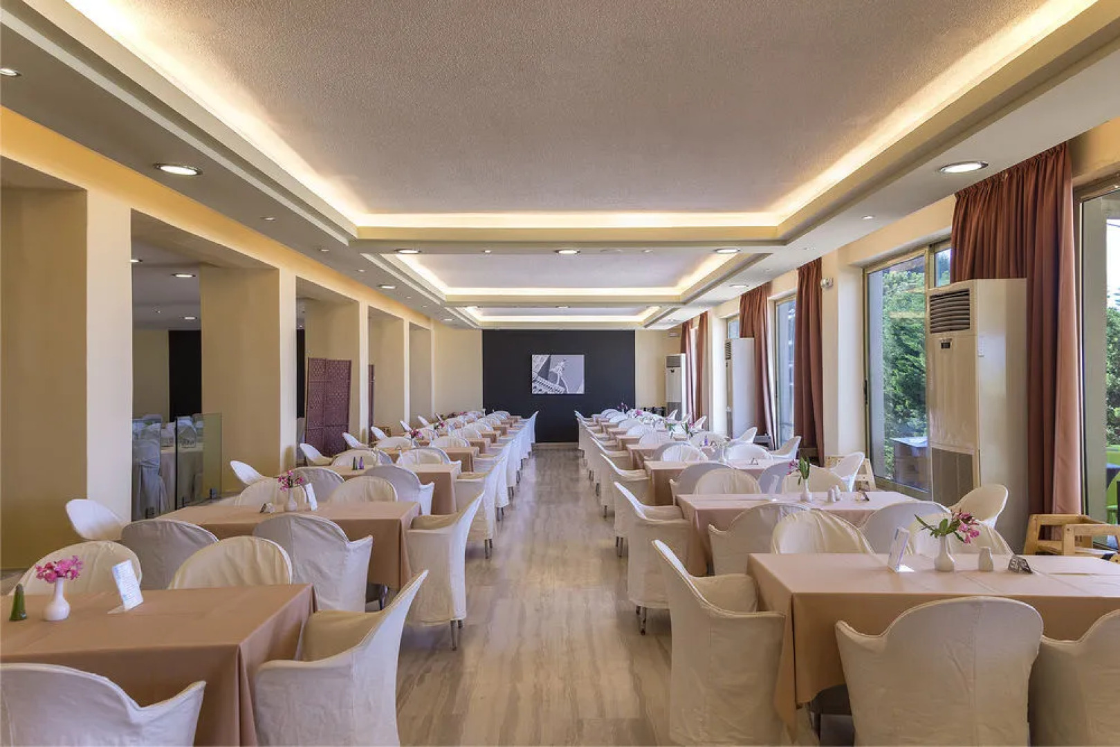 Ninos Grand Beach Resort