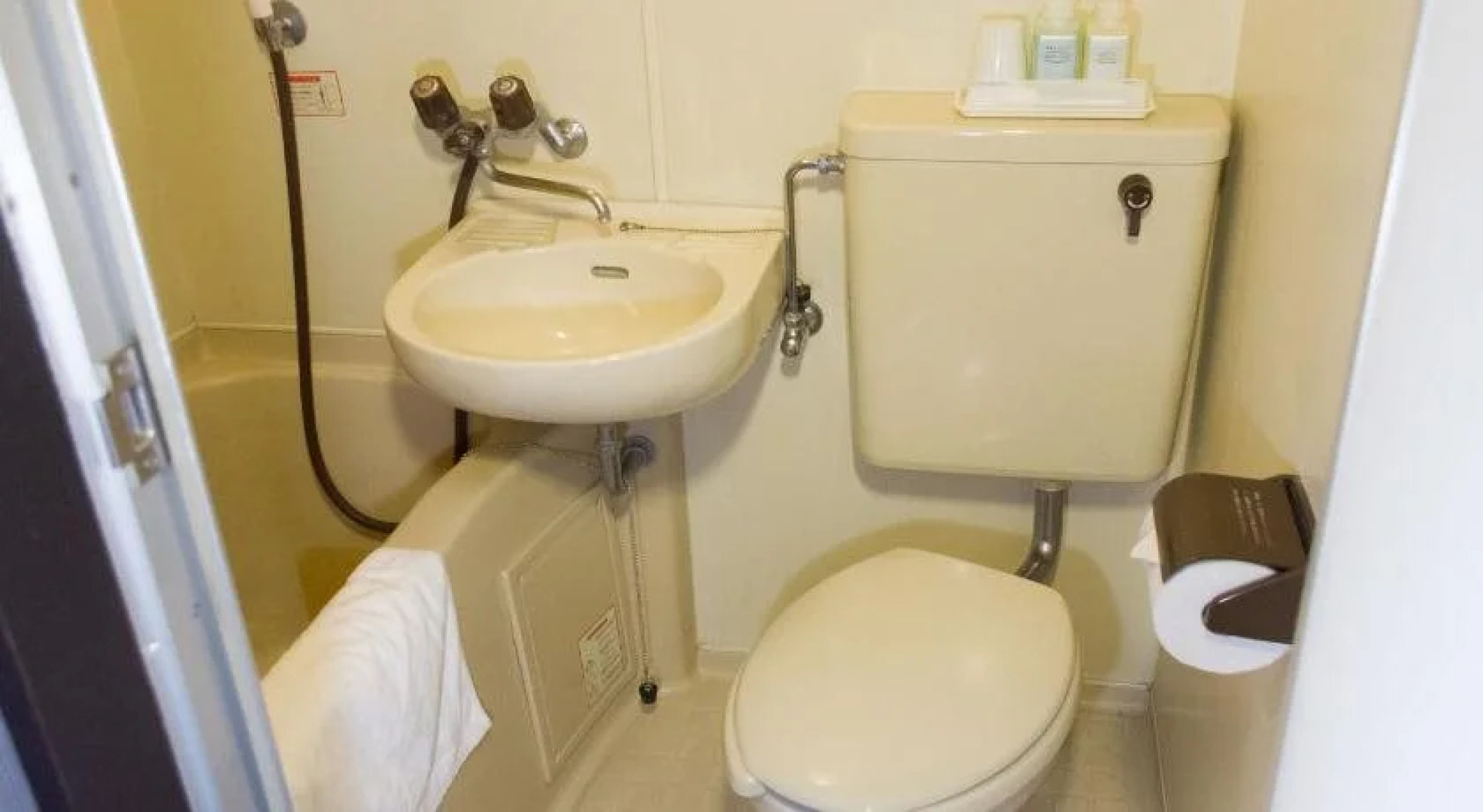 Nishi Akashi Rincarn Hotel