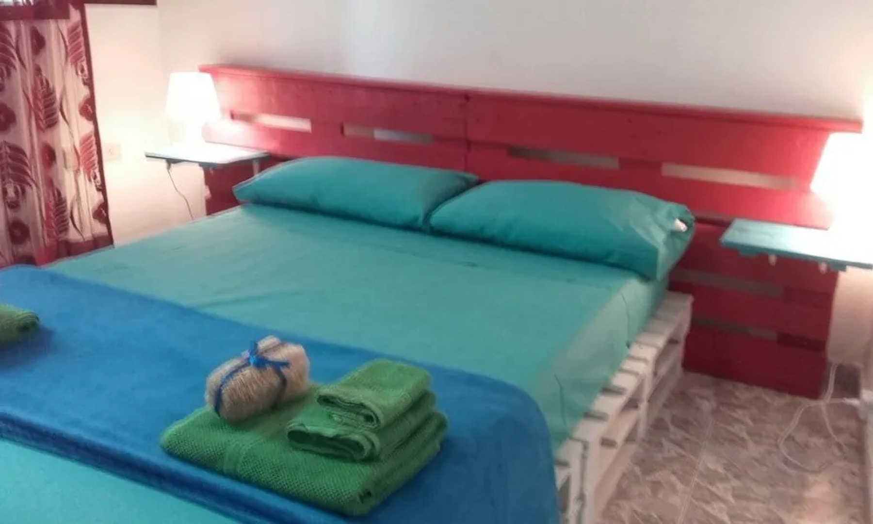 Que Encanto la Italiana