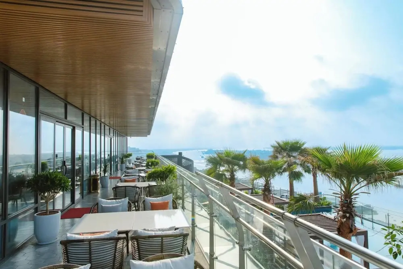 Central Plaza Hotel - My Tho