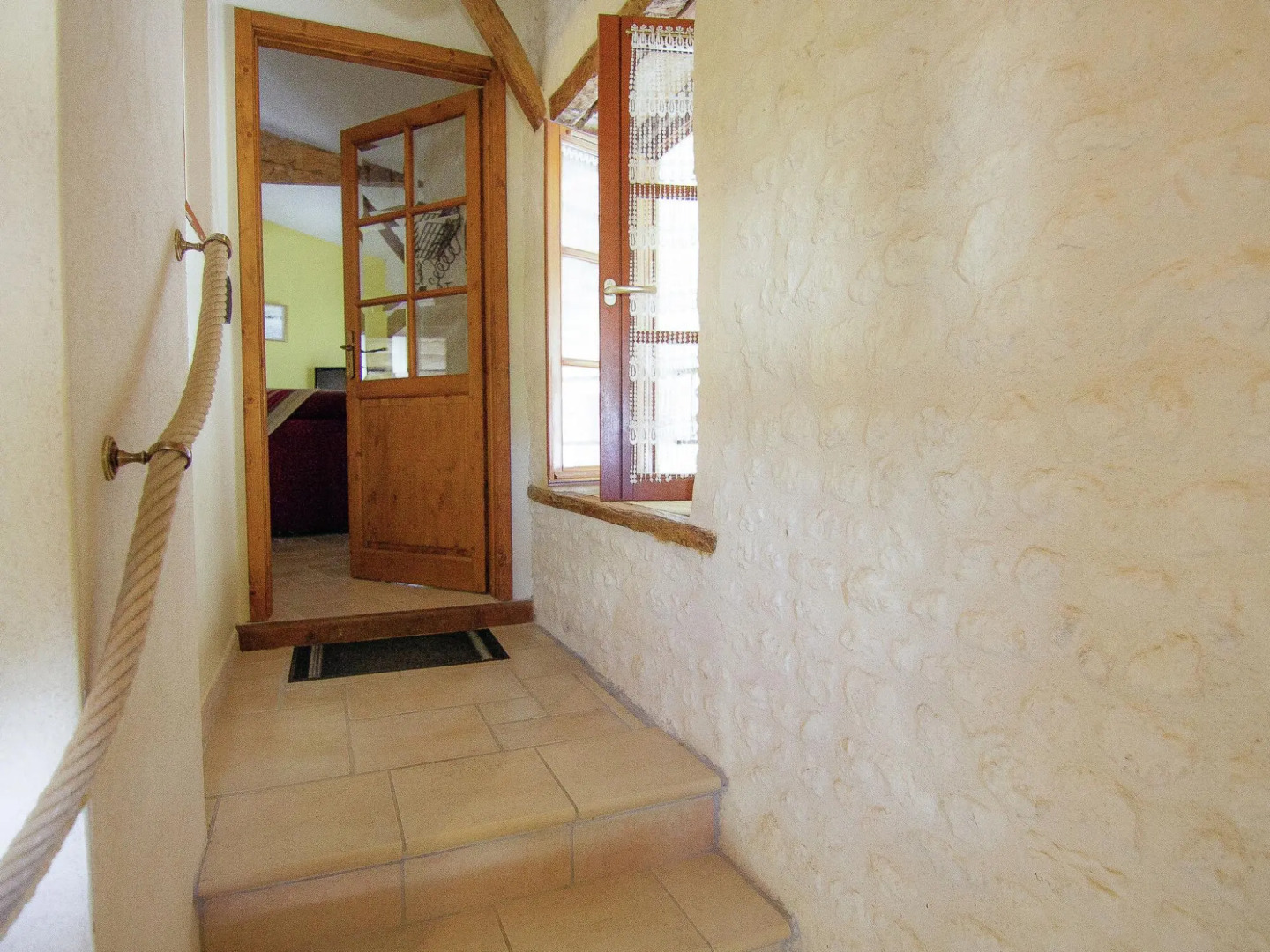 Luxorious Mansion in Saint-Preuil with Sauna