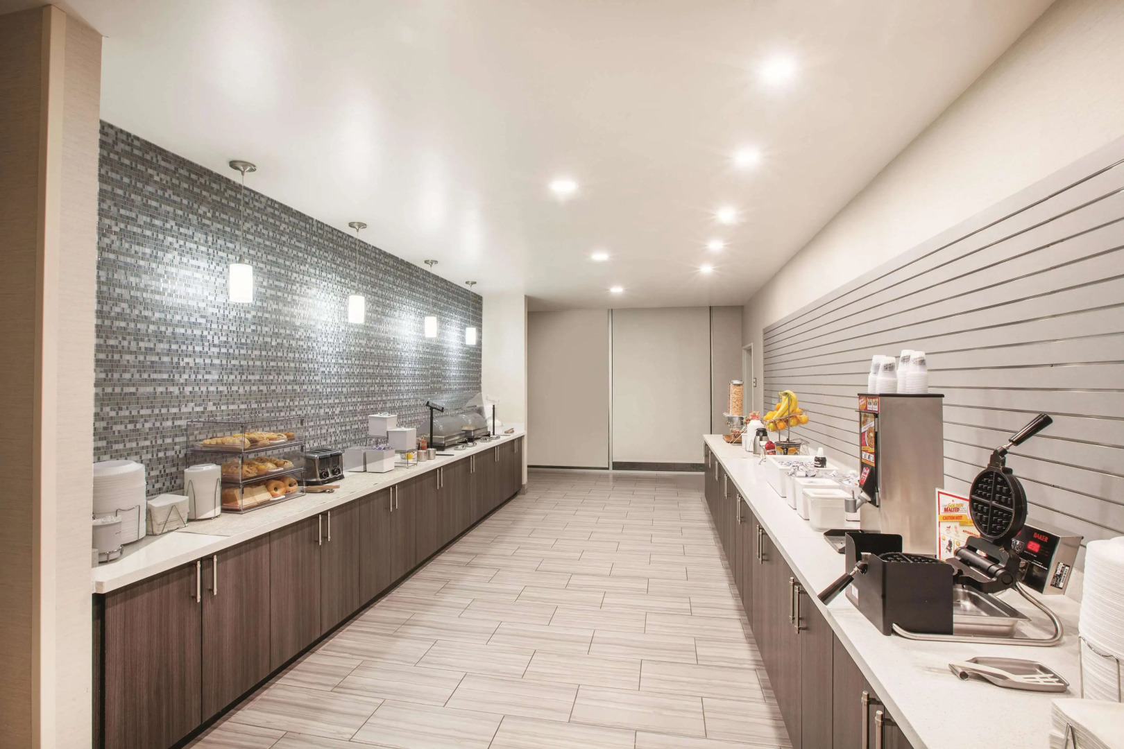 La Quinta Inn & Suites by Wyndham Tulsa Broken Arrow