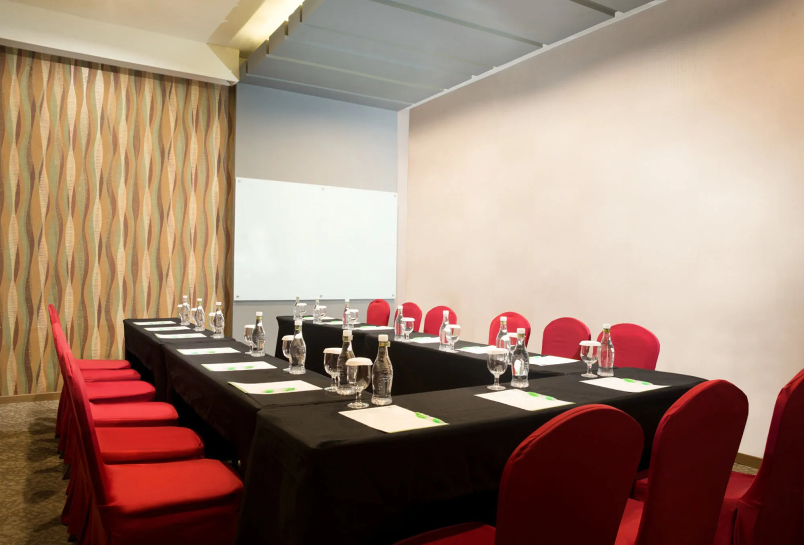 Holiday Inn Cikarang Jababeka by IHG