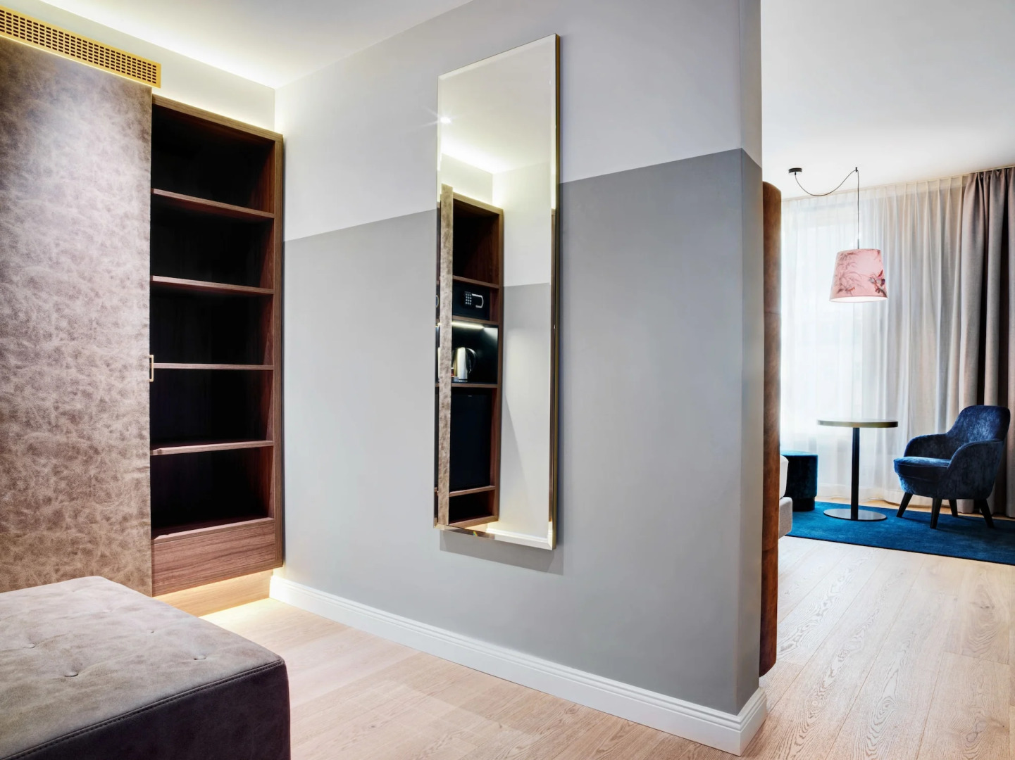 Stage 12 Hotel by Penz