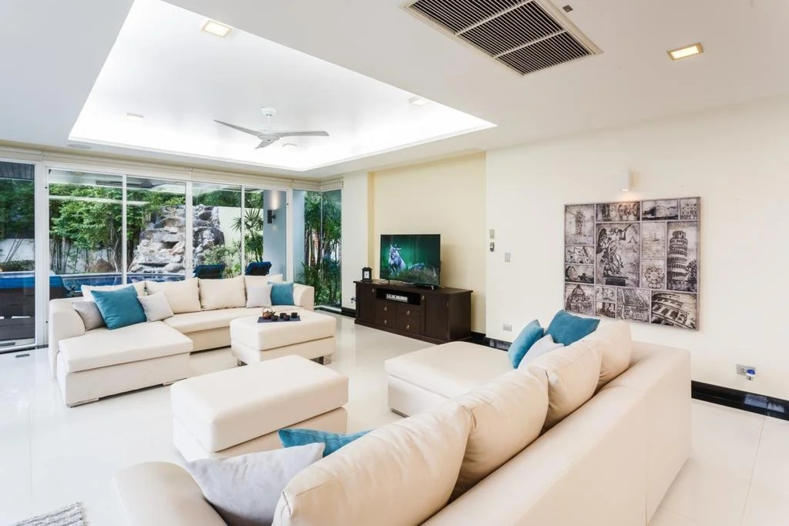 Kyerra Villa by Lofty