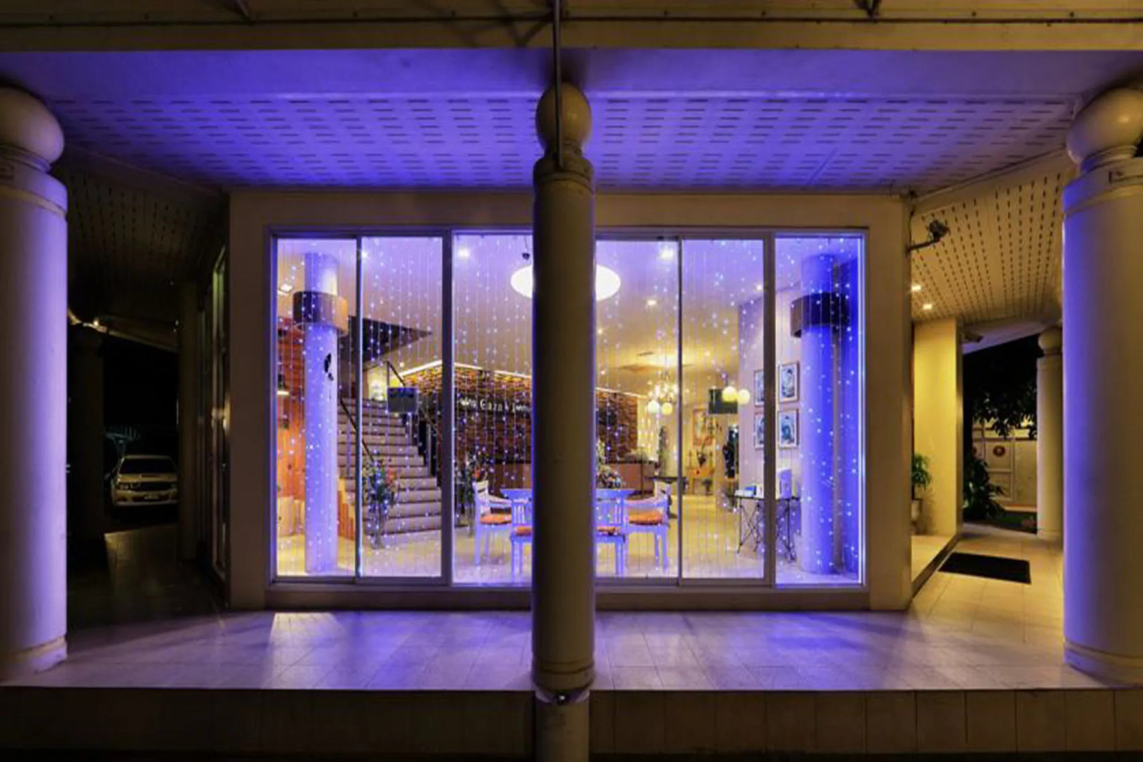 Caza V1 Serviced Apartment