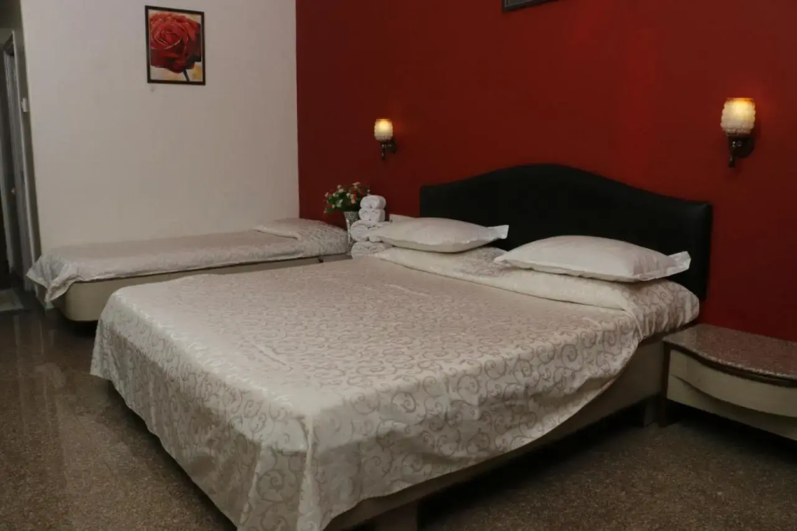 Hotel Anando Saputara