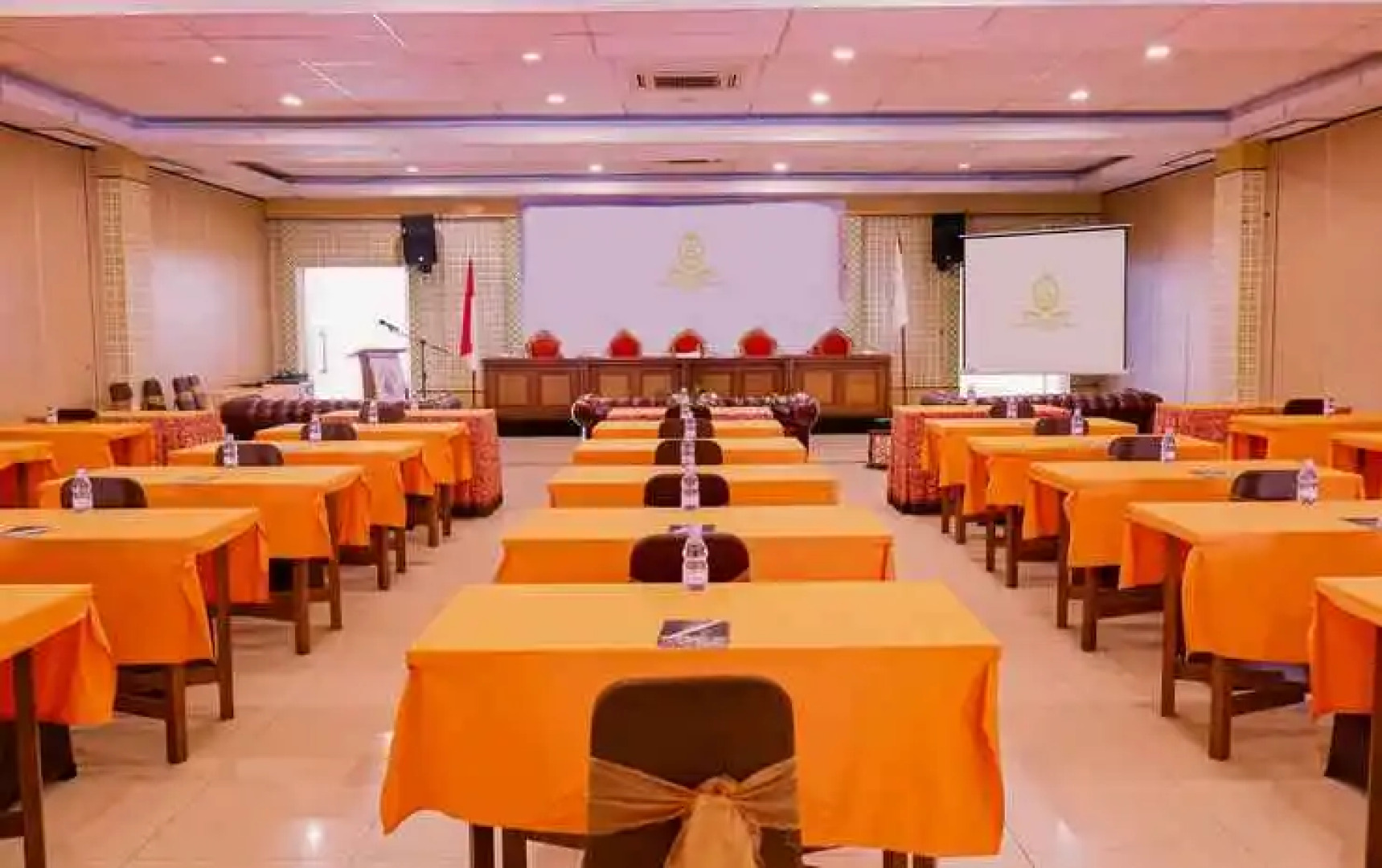 Sutan Raja Hotel Kolaka