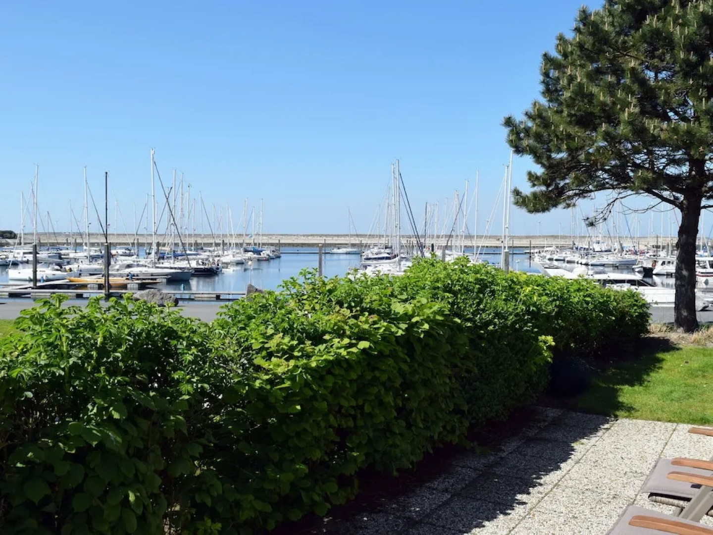 Detached bungalow for 5 people with a beautiful view of the marina