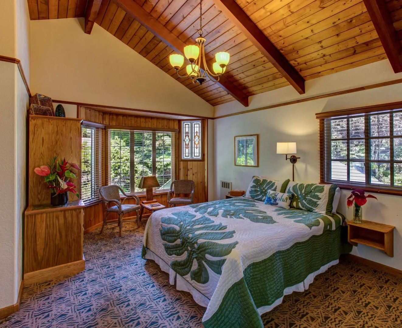 Kilauea Lodge and Restaurant