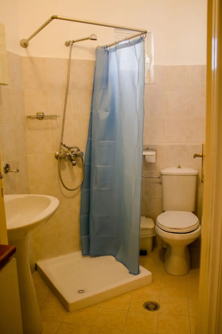 George Apartments Stegna