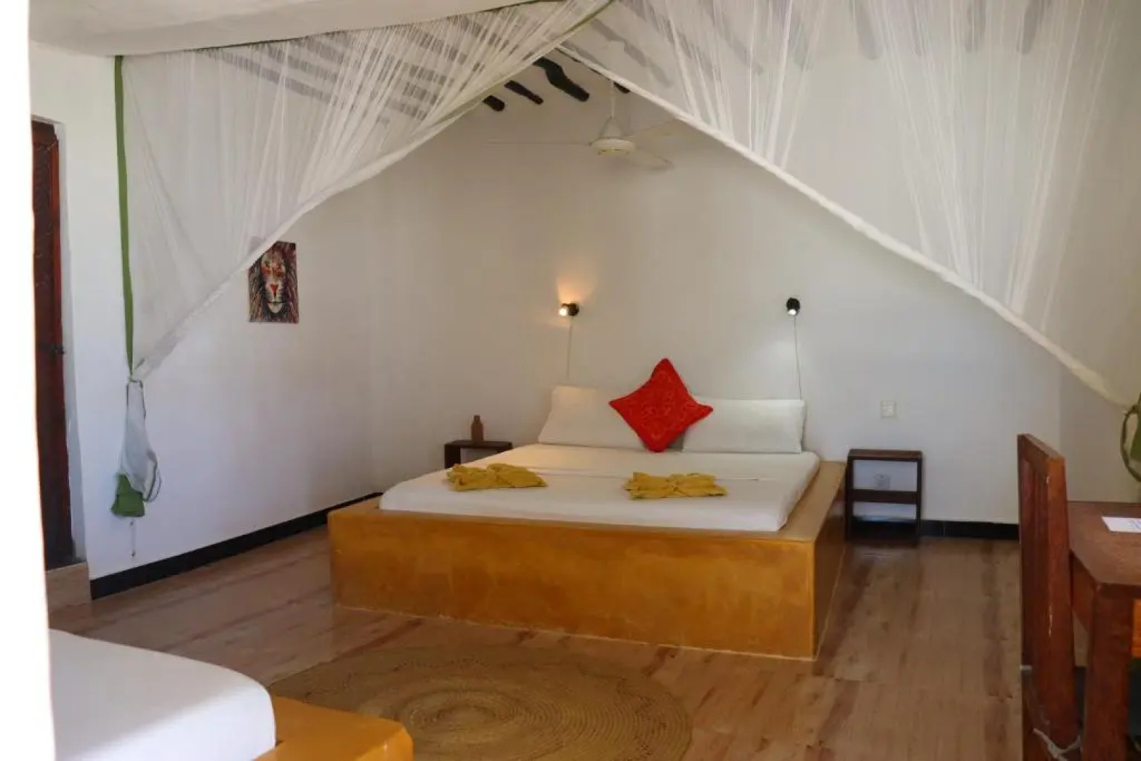 Red Monkey Beach Lodge