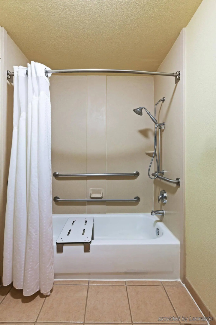 Holiday Inn Express & Suites Austin NW - Lakeline by IHG