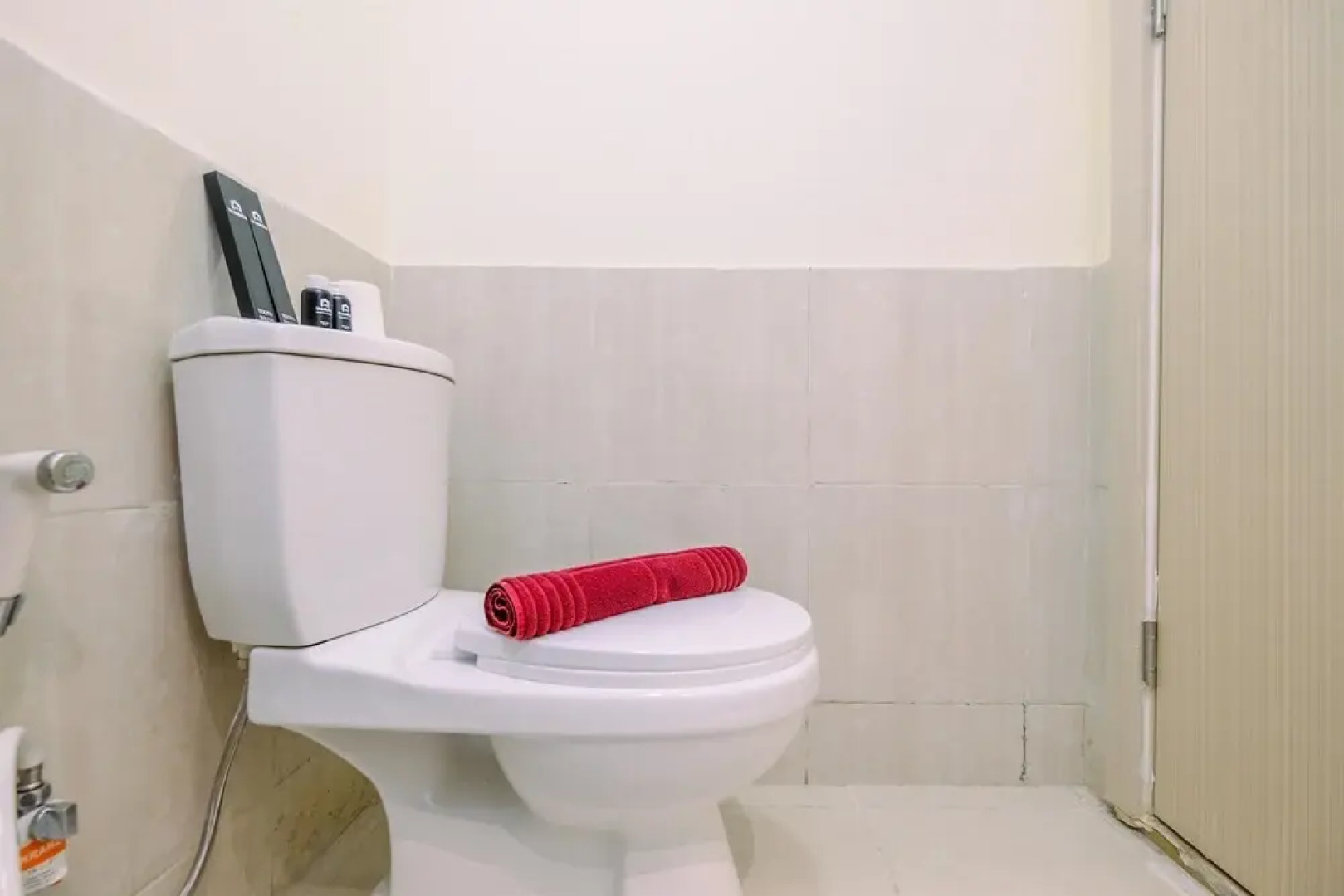 Gorgeous 2Br At Meikarta Apartment