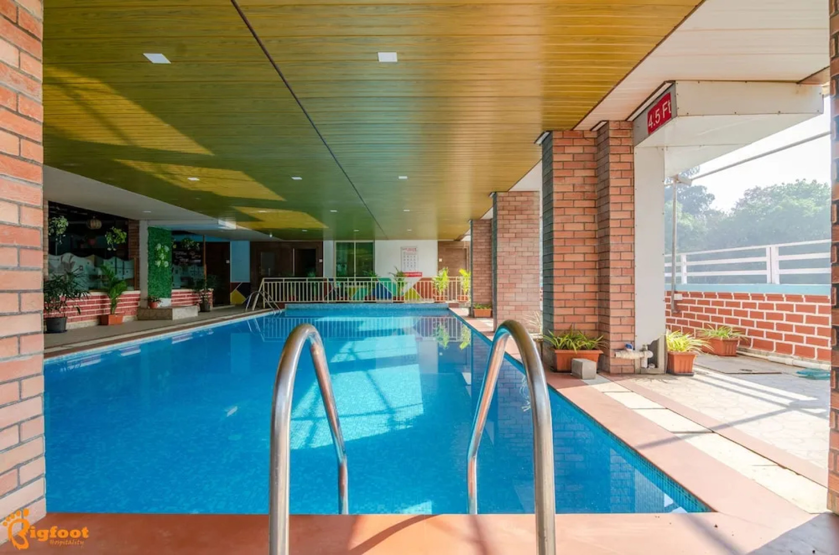 White House Beach Resort