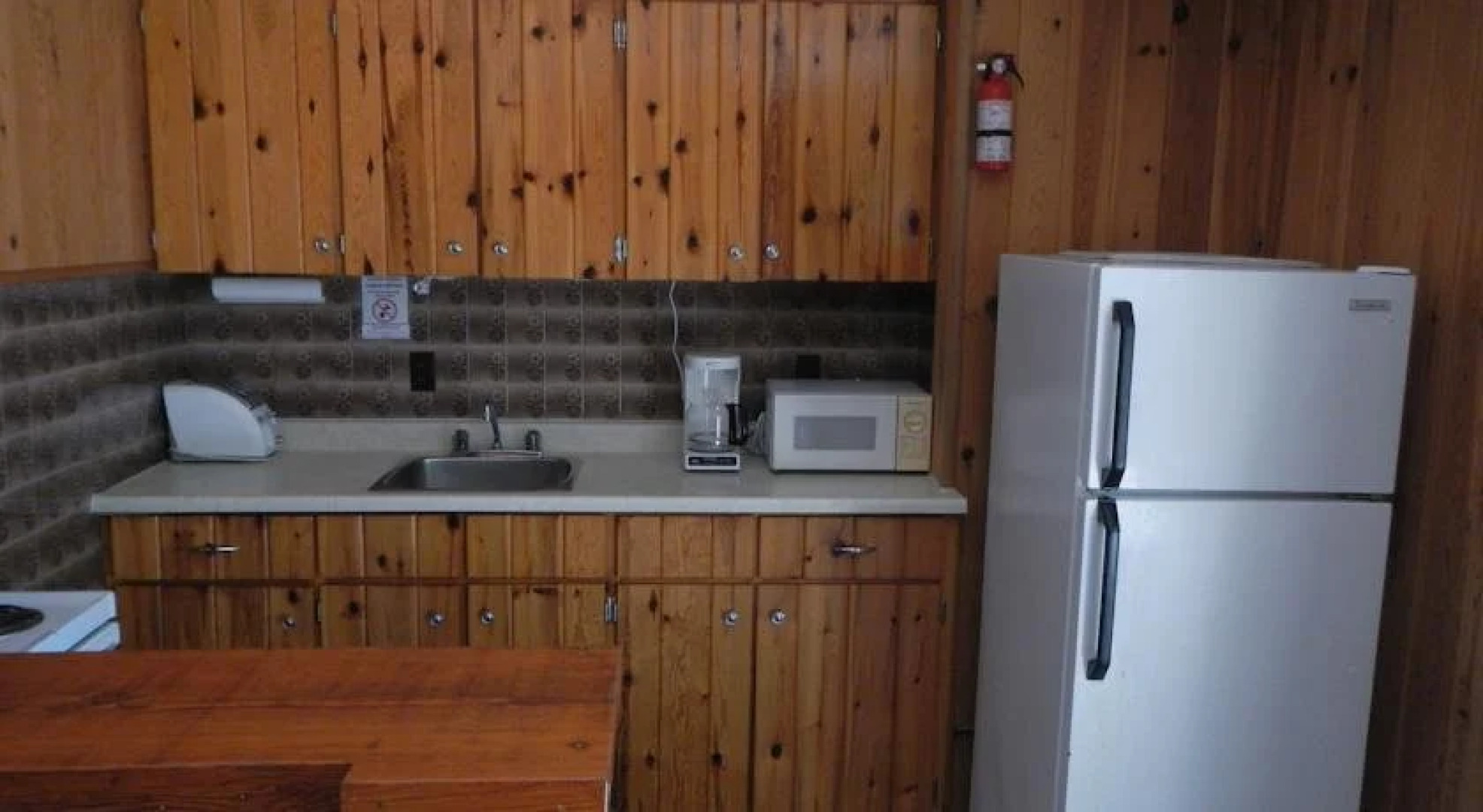 H & H Restaurant and Resort