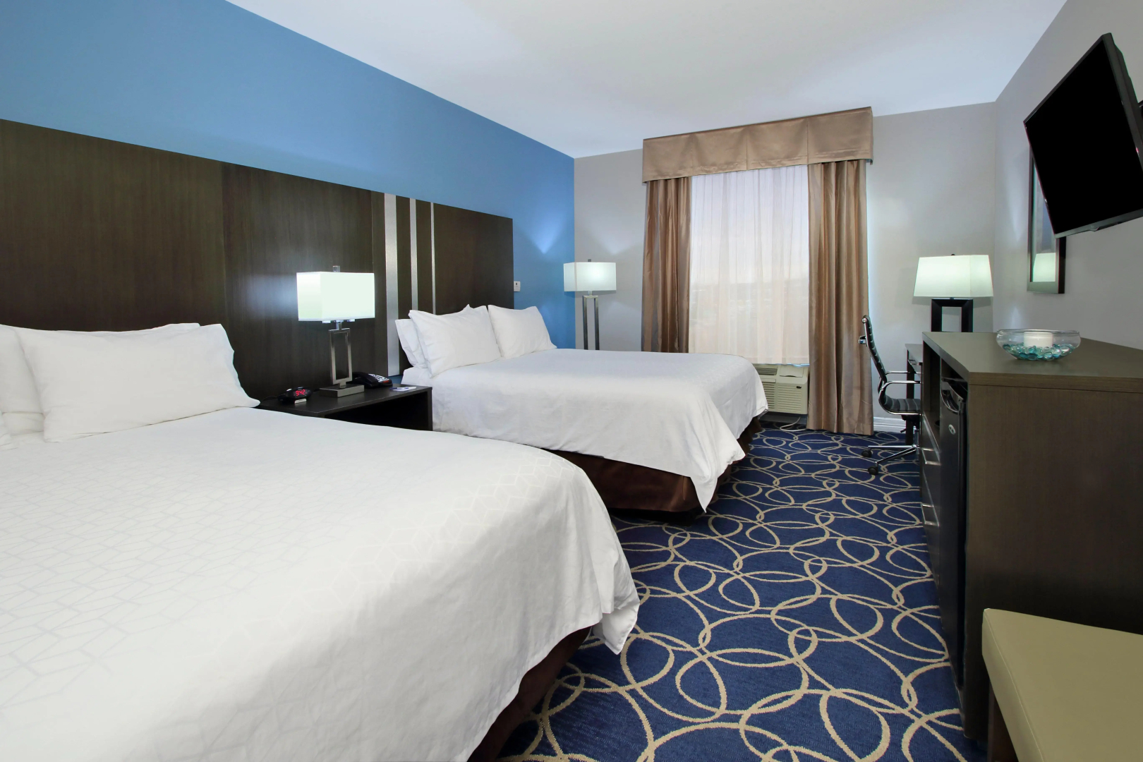 Holiday Inn Express & Suites Houston North - IAH Area by IHG