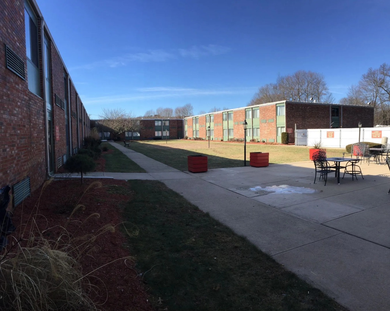 Mystic River Hotel & Suites Near Casinos