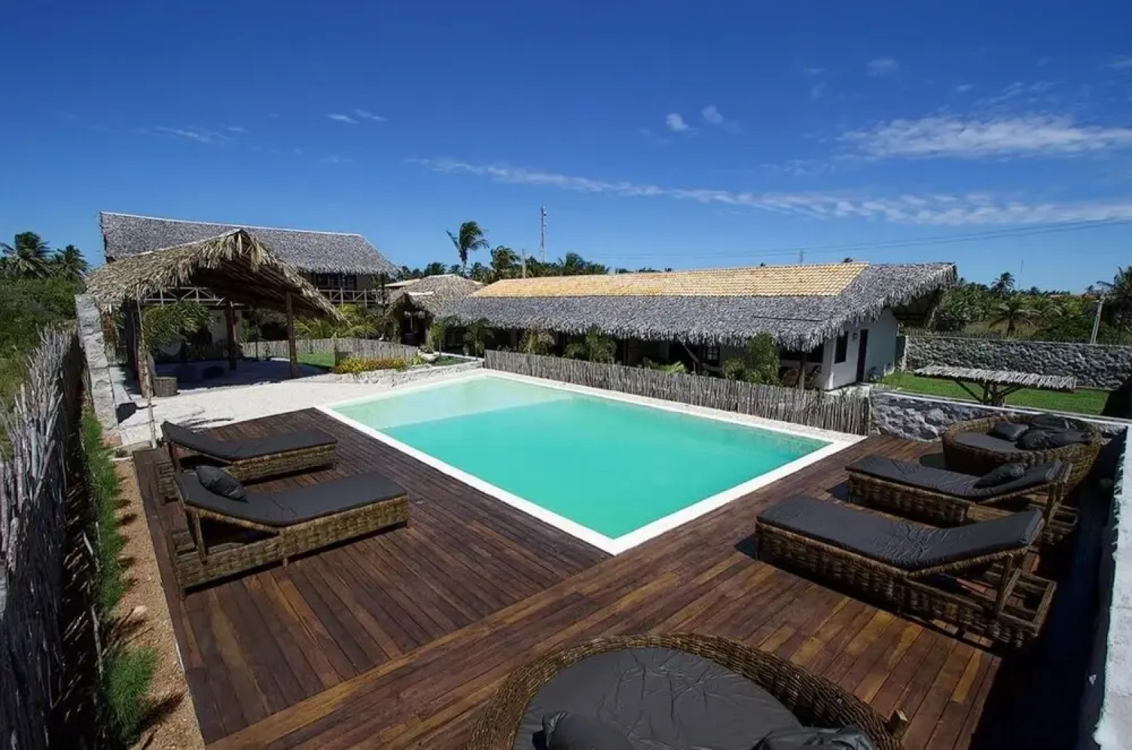 Paradise Suit Sal Premium