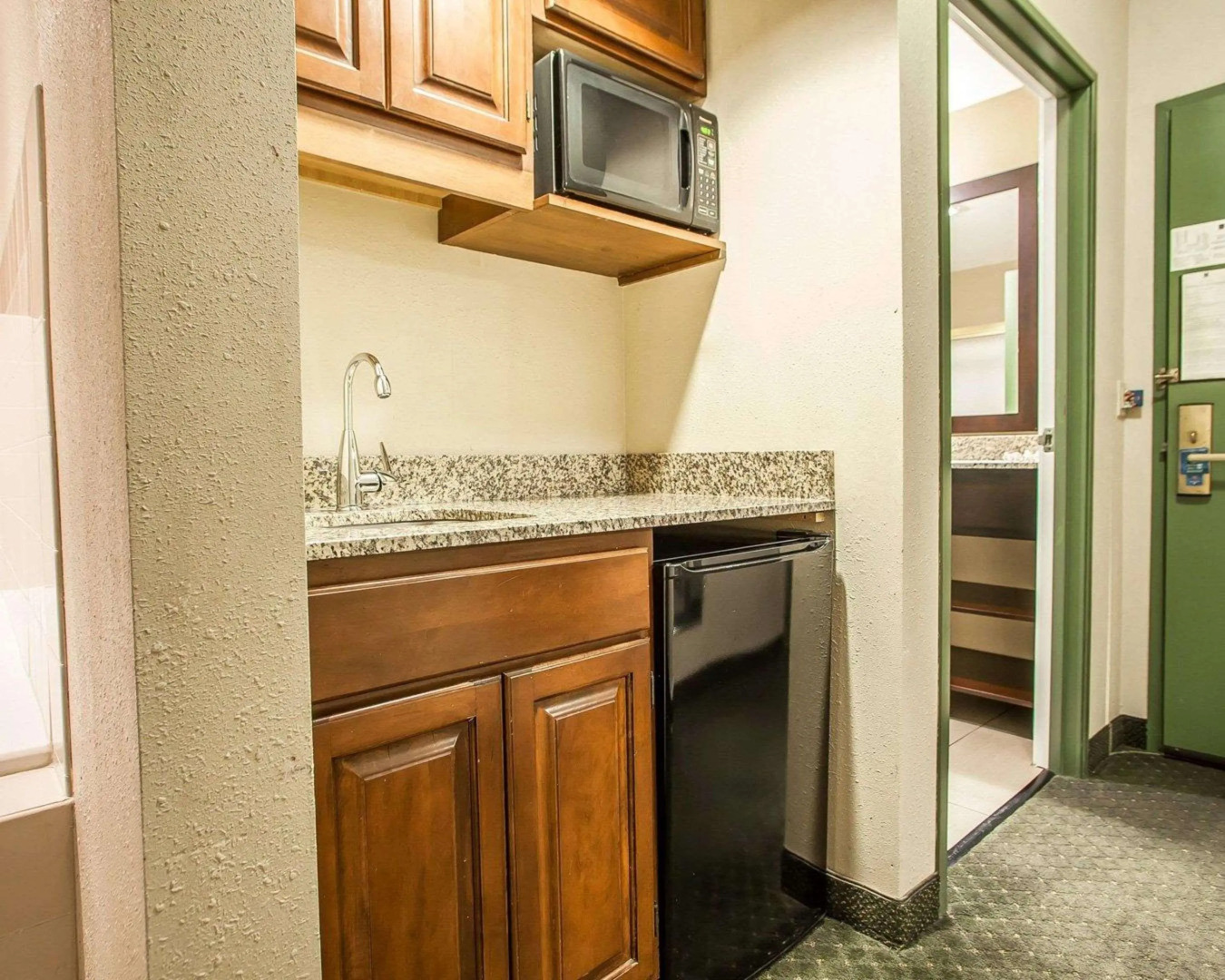 Comfort Suites Milwaukee Airport