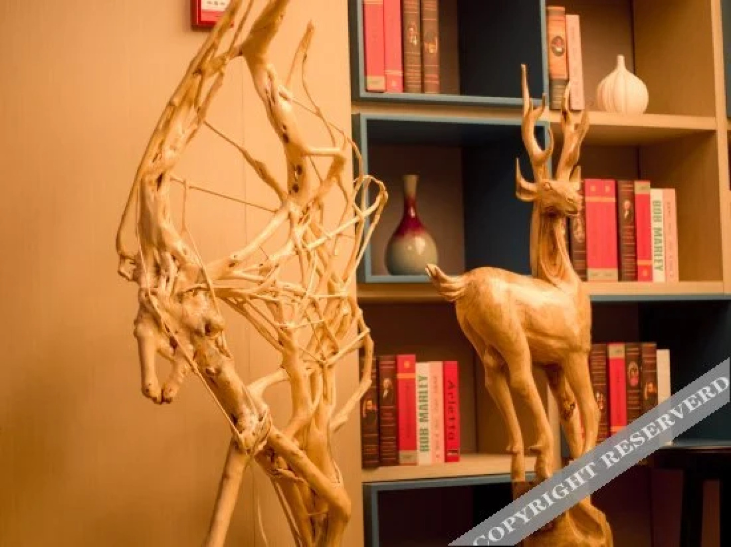 Elong Deluxe International Hotel (Yingcheng Plaza Yigou City)