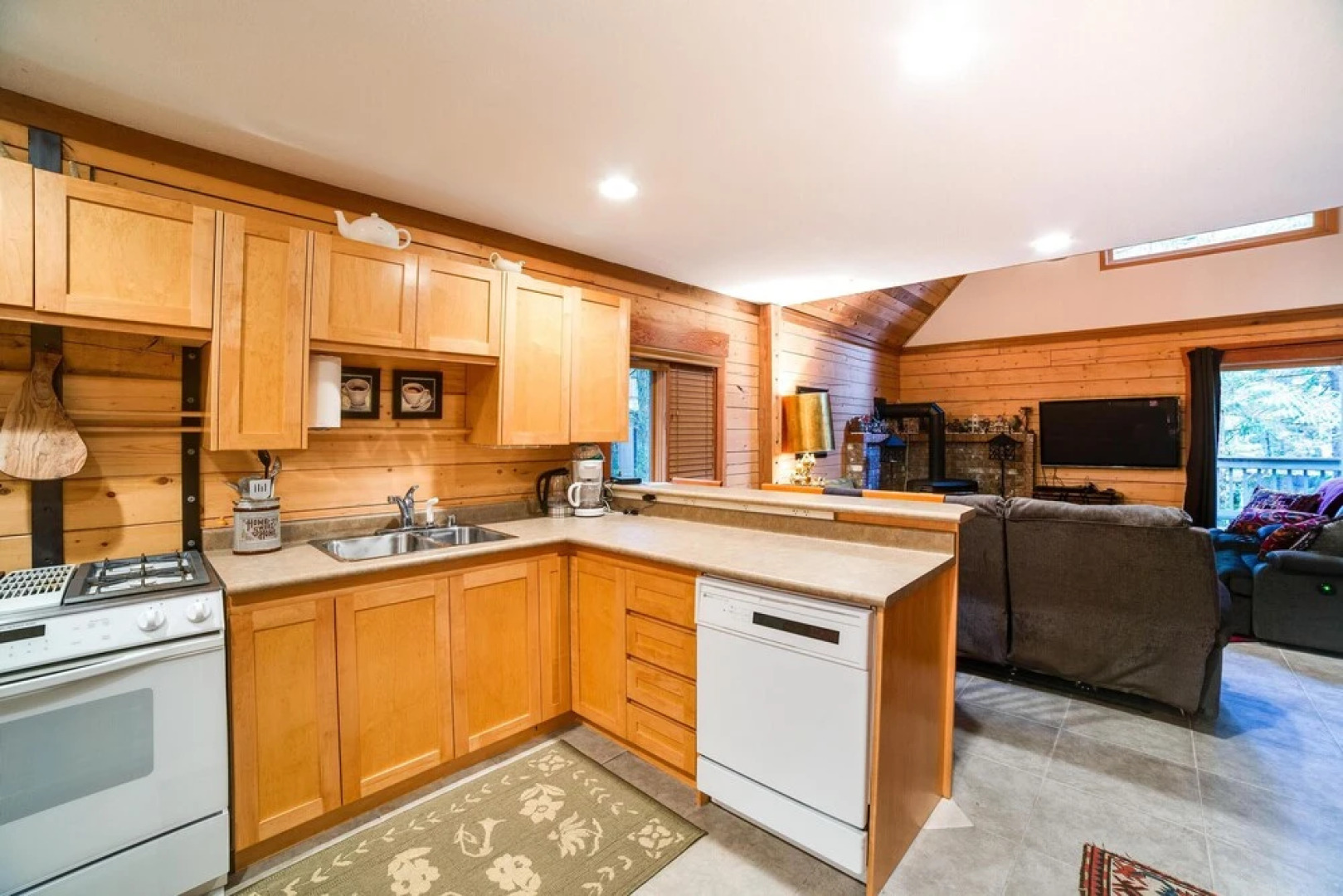 Mt. Baker Rim Cabin #8