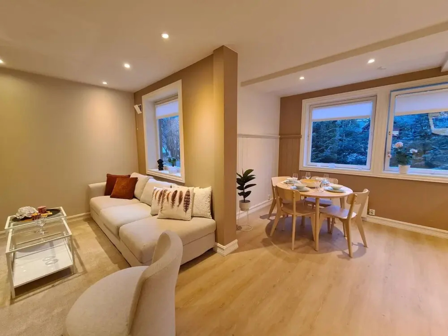 Beautiful, Spacious And Modern, 2-bedroom, Near Center, Free Parking