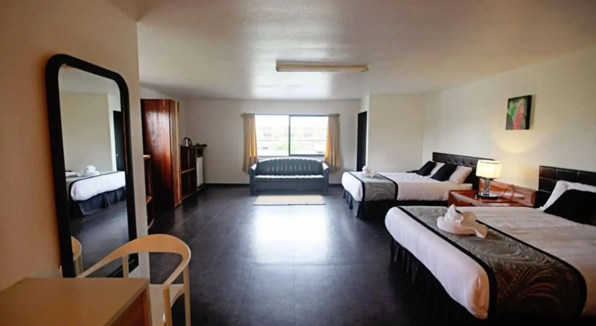 Travellers Point Hotel