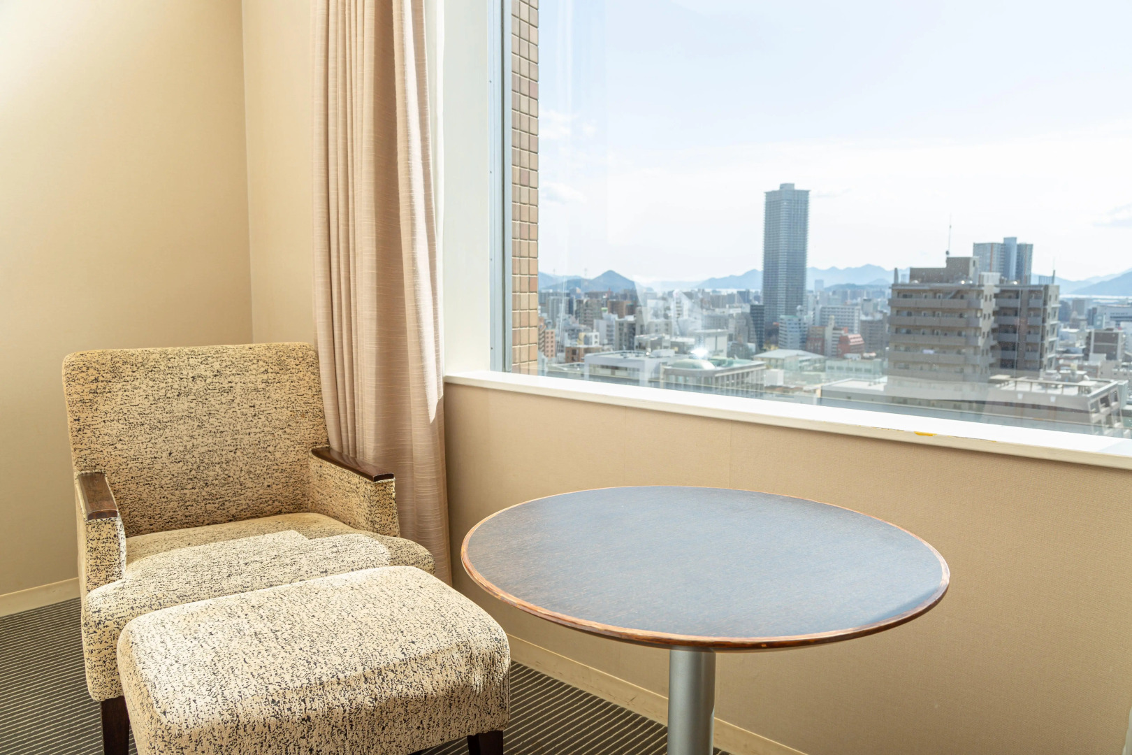 Отель ANA Crowne Plaza Hiroshima, an IHG Hotel