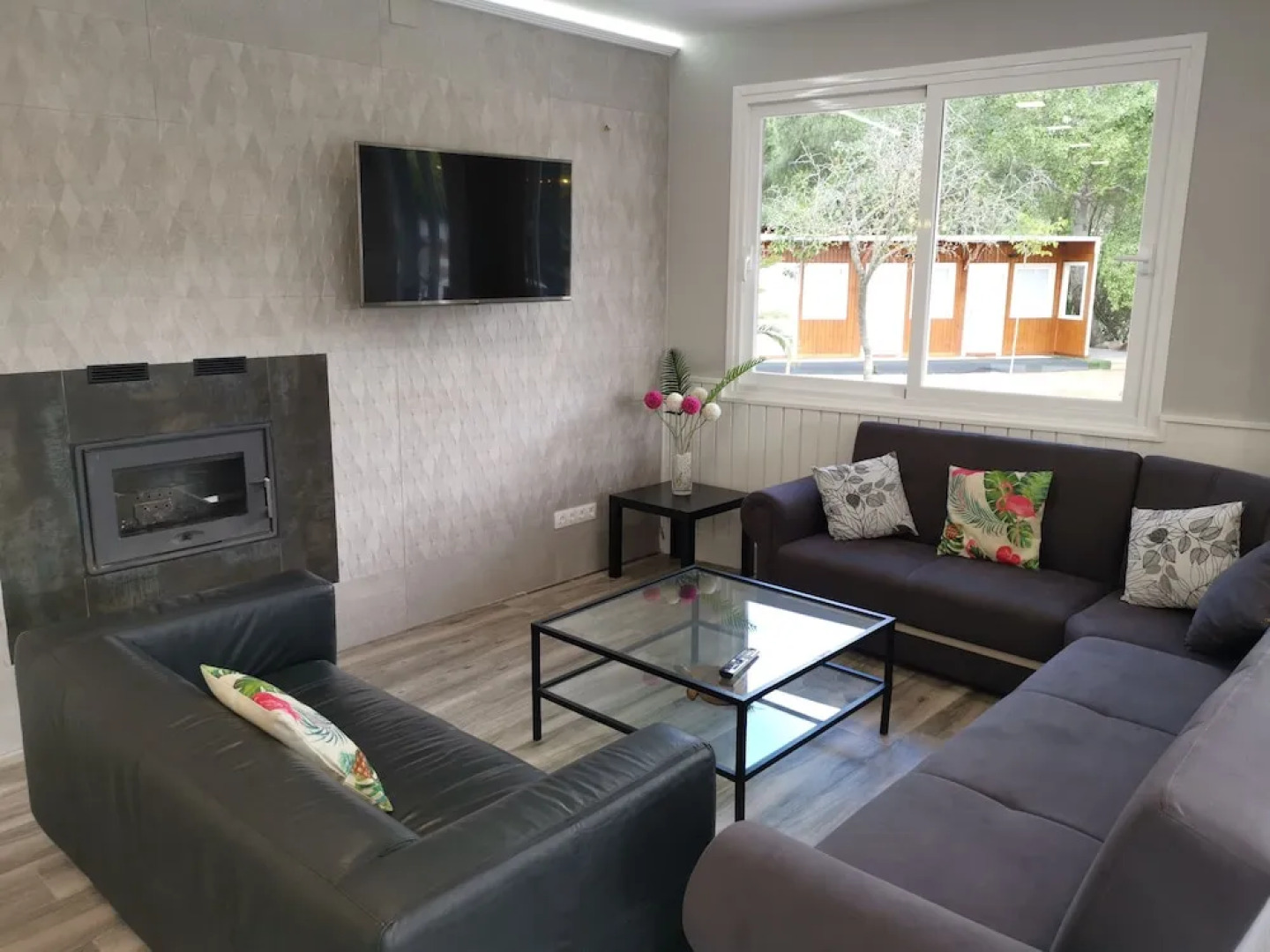 Casa Orilla el Lago by JITKey