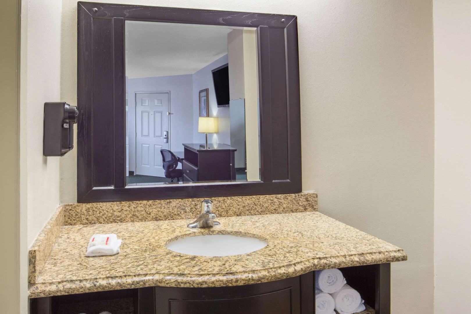 Ramada by Wyndham Ontario