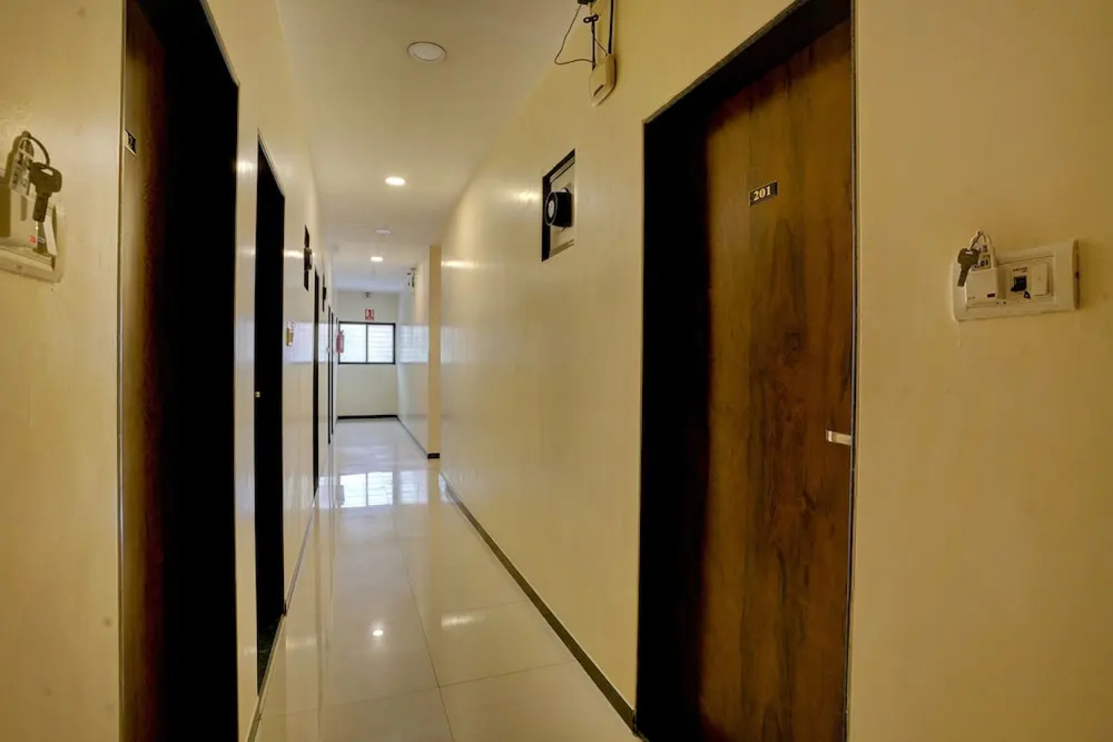 FabHotel Prakash Inn