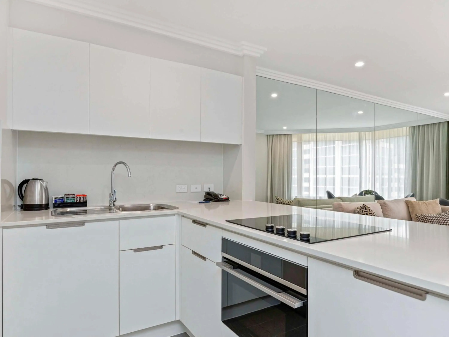 The Sebel Quay West Suites Sydney