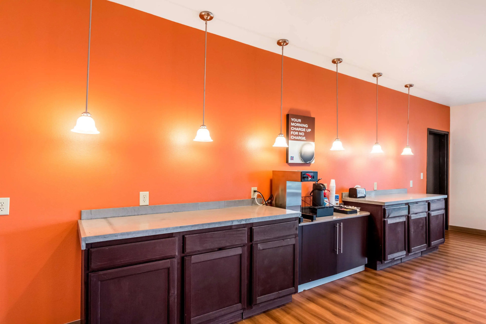 Motel 6 Jourdanton, TX