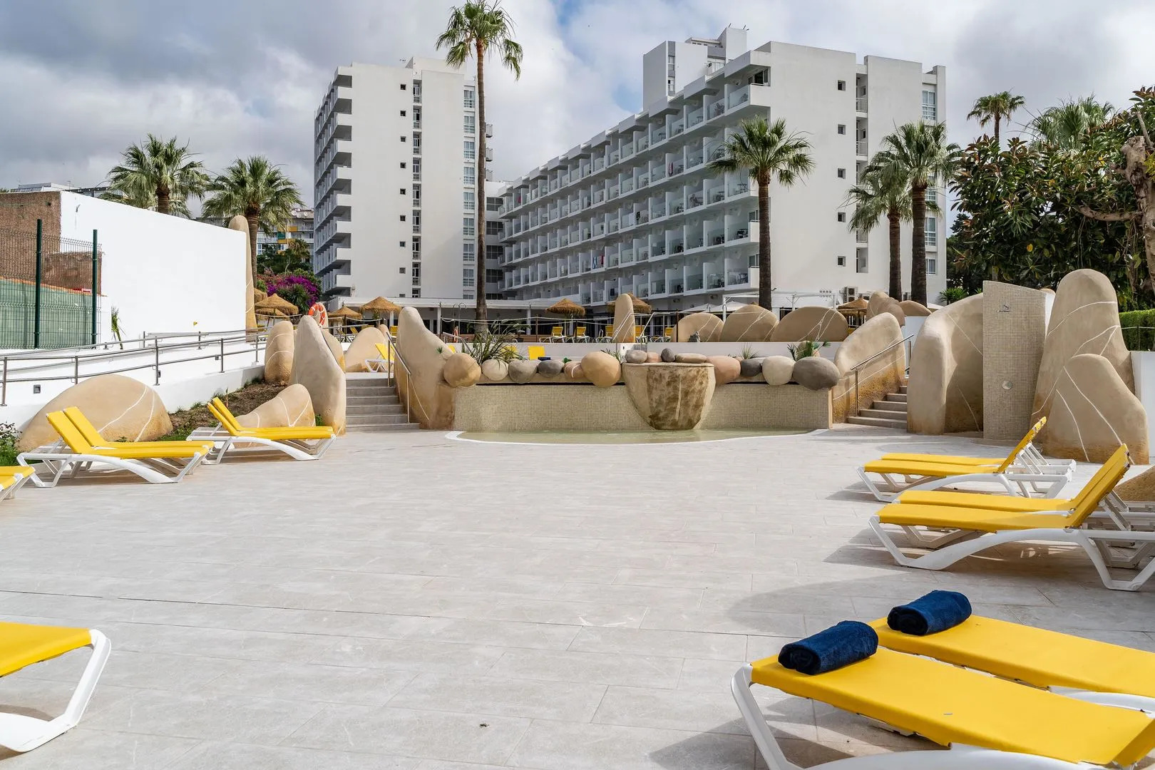 Отель THB San Fermín