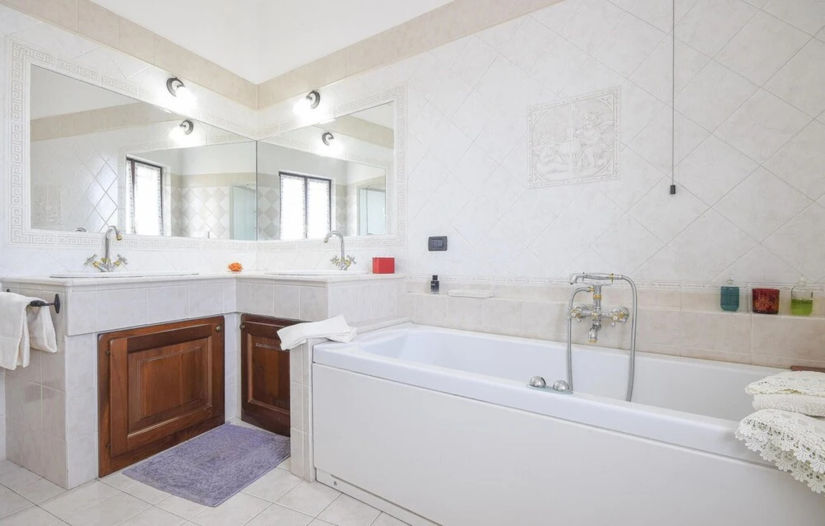 Stunning Home in Vado Ligure With 2 Bedrooms and Wifi