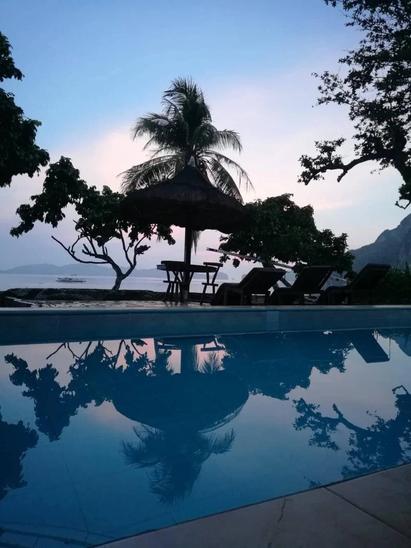 Four Seasons Seaview Hotel