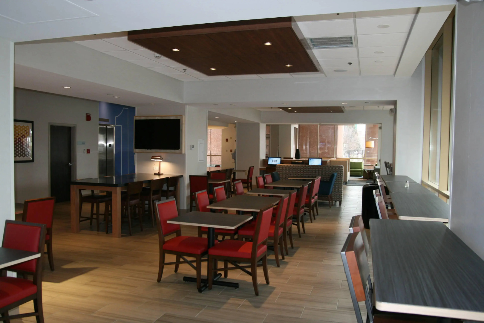 Holiday Inn Express & Suites Buffalo Downtown - Medical CTR by IHG