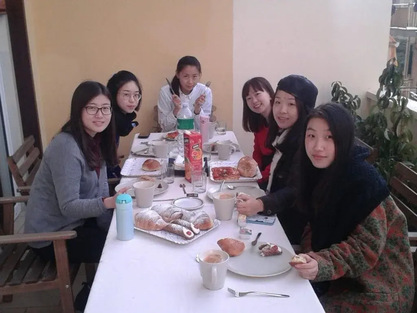 Bed & Breakfast 3Under