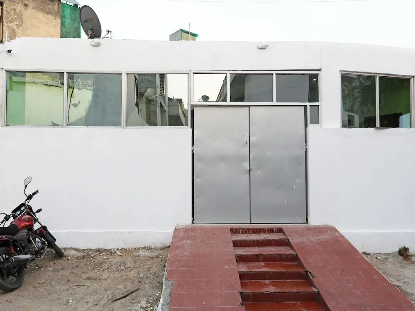 OYO 36700 Moonlight Residency