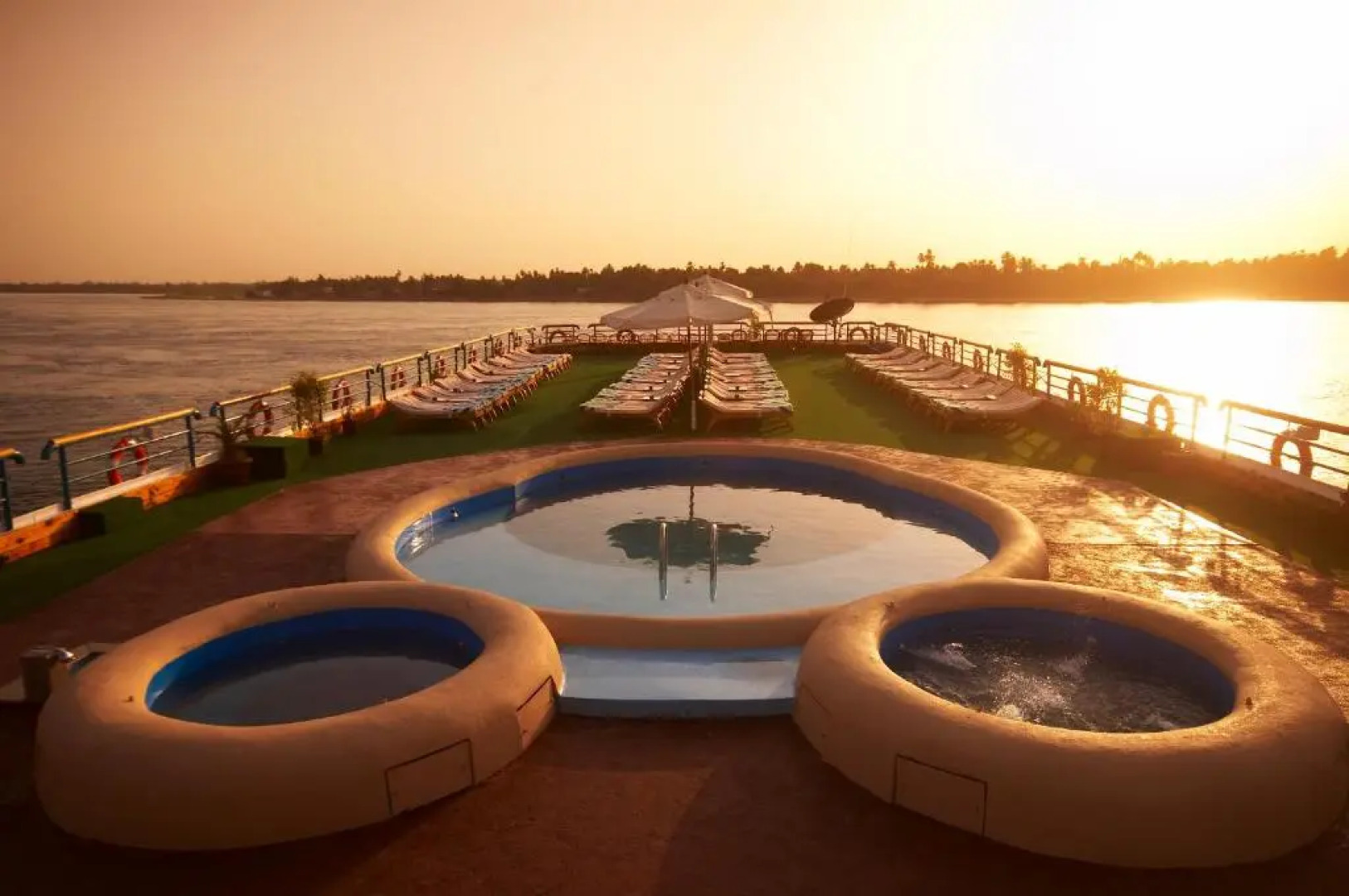 Nile Carnival Cruise 4nt Lxr Thursday 3nt Asw Monday