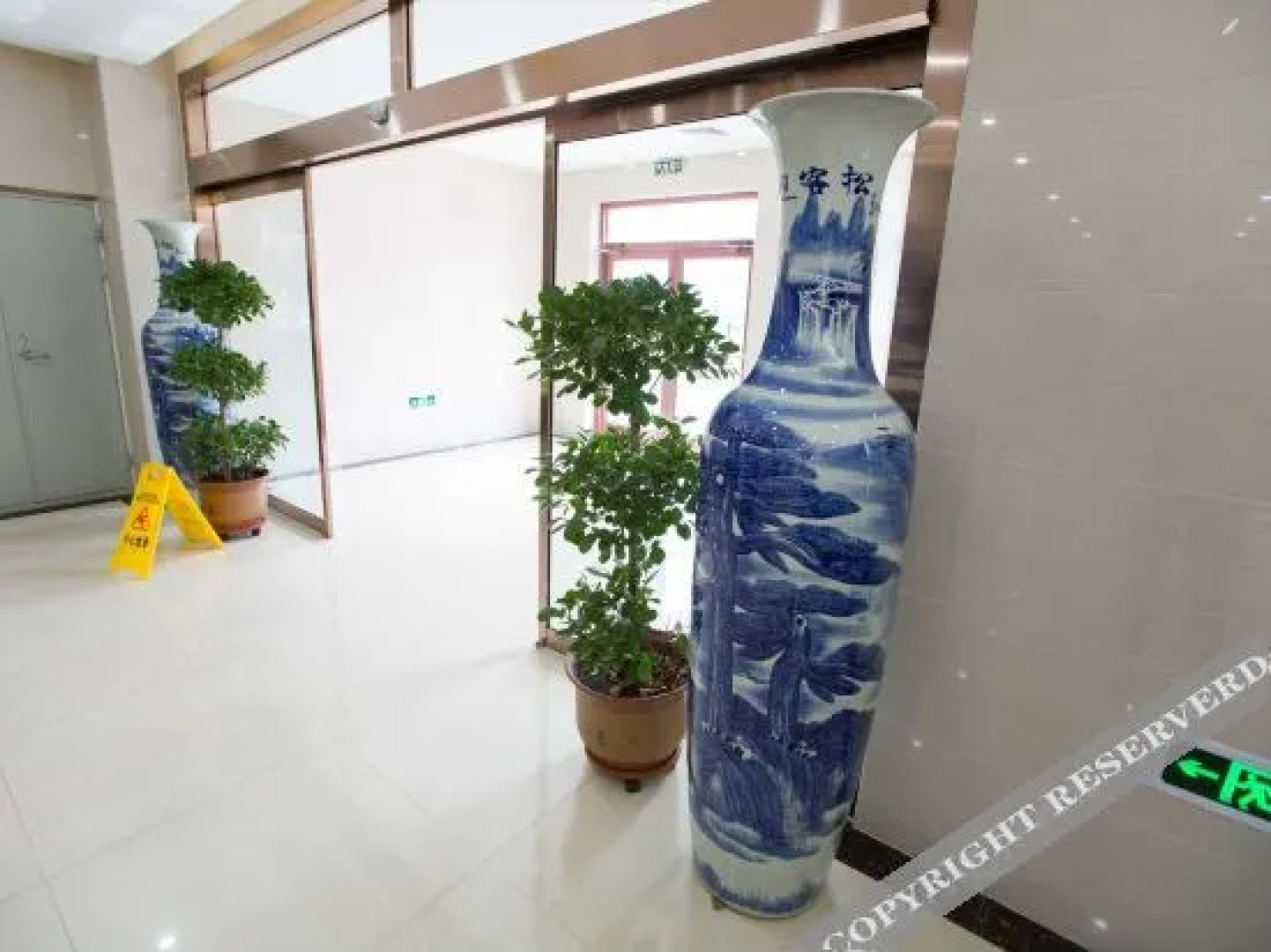 Xiqian Yujing Holiday Hotel