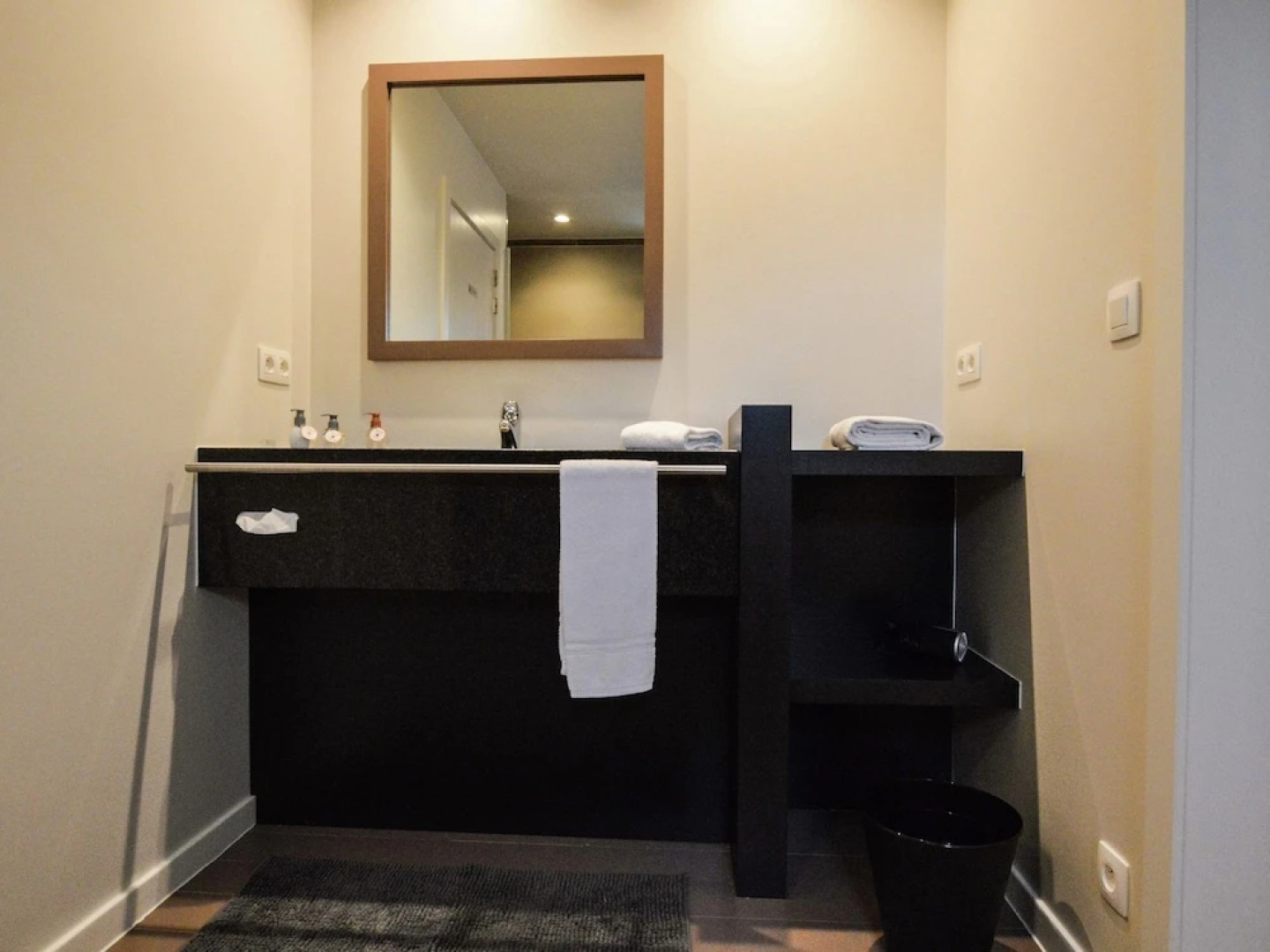 Luxurious Villa in Heuvelland with Garden