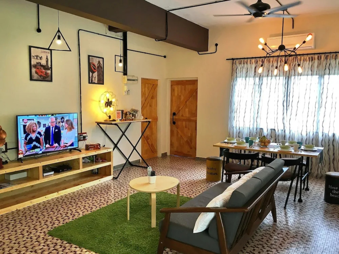 iBook 3 - Beachside Bungalow