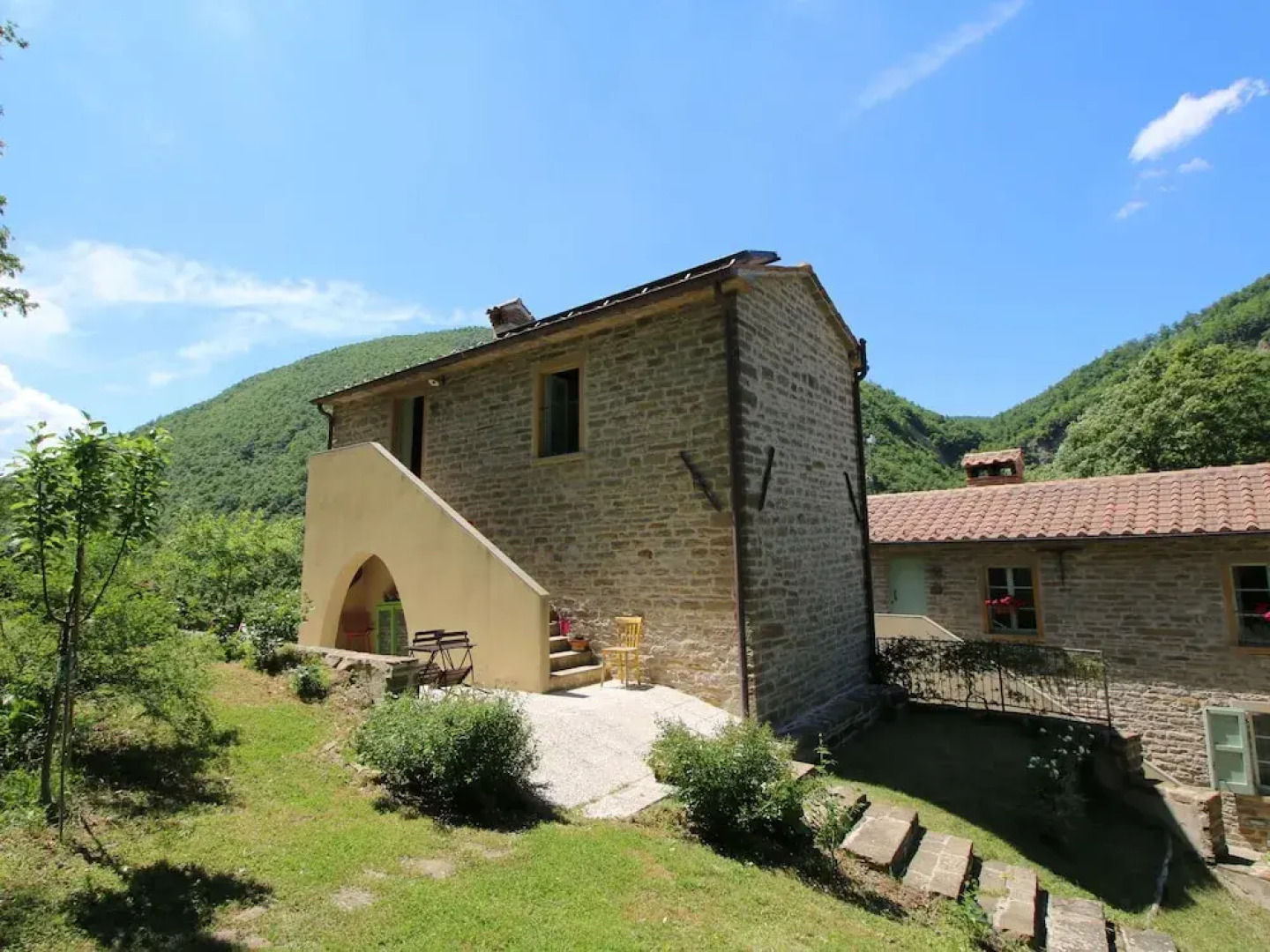 Rustic Country House in the Hills and Forests With Swimming Pool